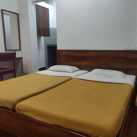 Hotel Parth Residency Kolhapur Exterior foto